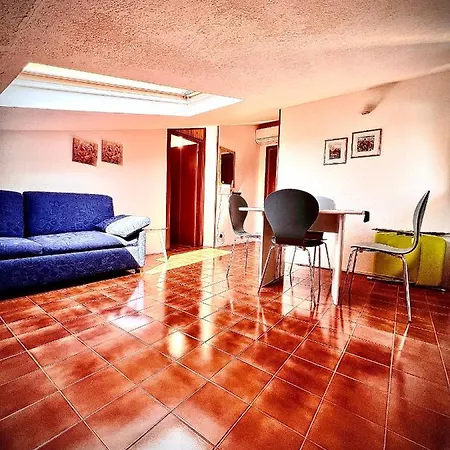 Welcome Traveller La Mansarda Vezzadini Lejlighed Bardolino